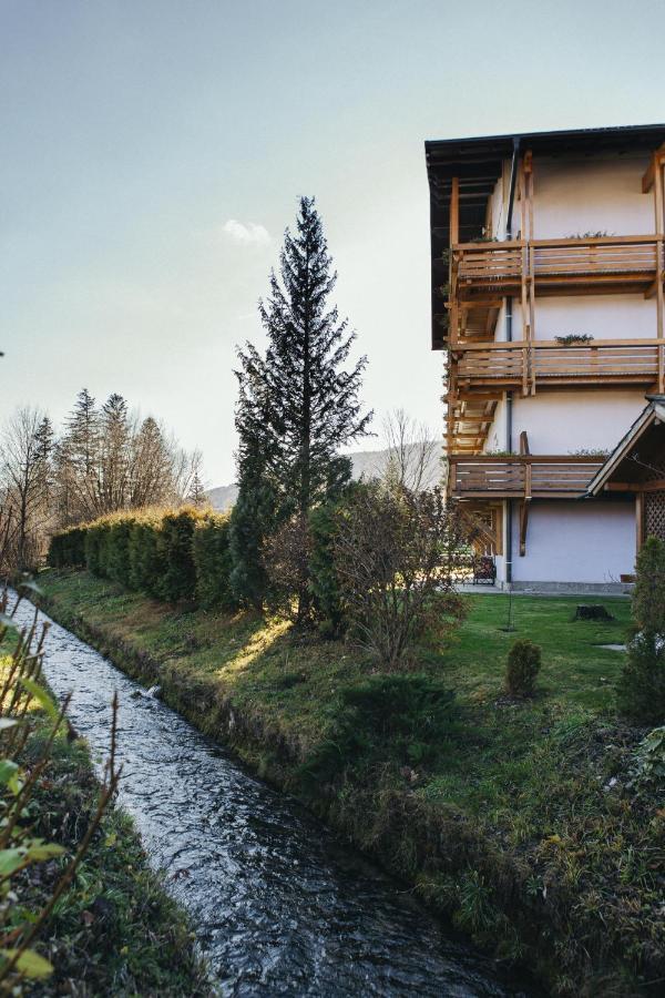 Wellnesshotel Paradiesquelle Puchberg am Schneeberg Exterior foto